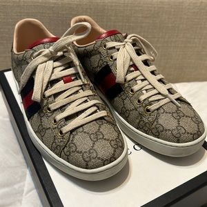 Gucci Sneakers